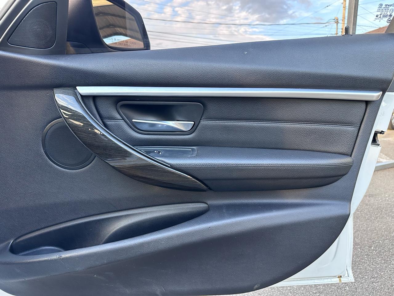 BMW 3-Series 328i Sedan 2016