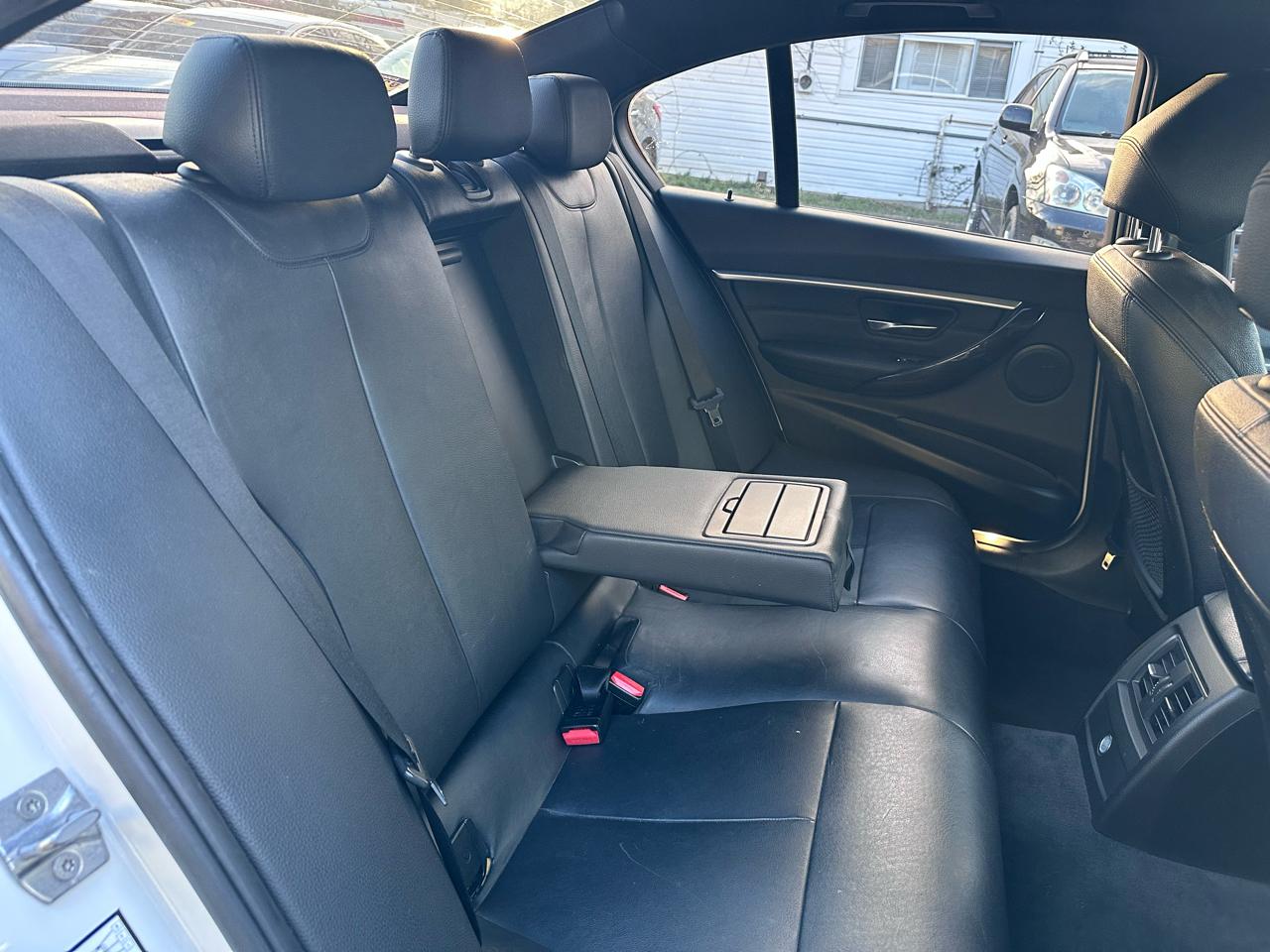 BMW 3-Series 328i Sedan 2016