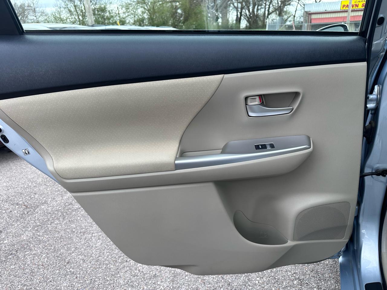 Toyota Prius V Three 2014