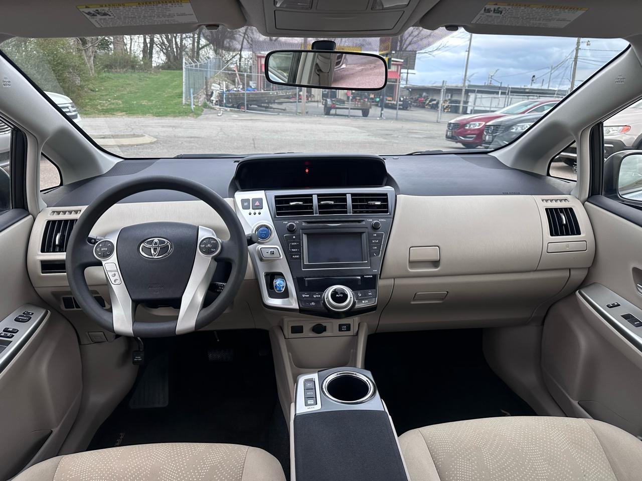 Toyota Prius V Three 2014