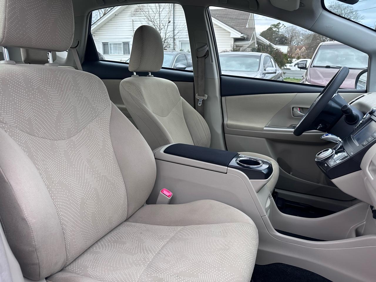 Toyota Prius V Three 2014