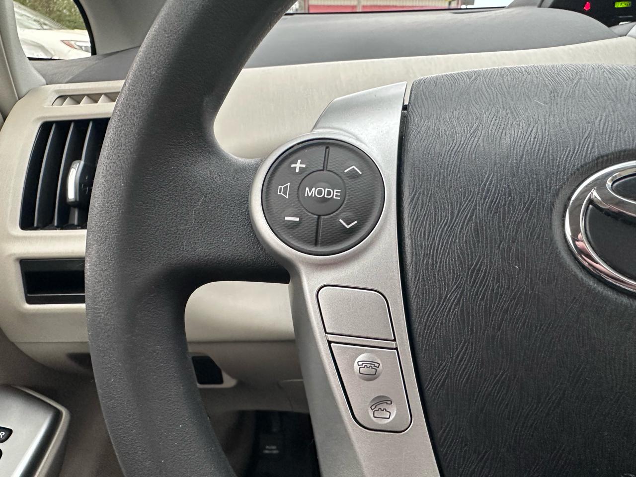 Toyota Prius V Three 2014