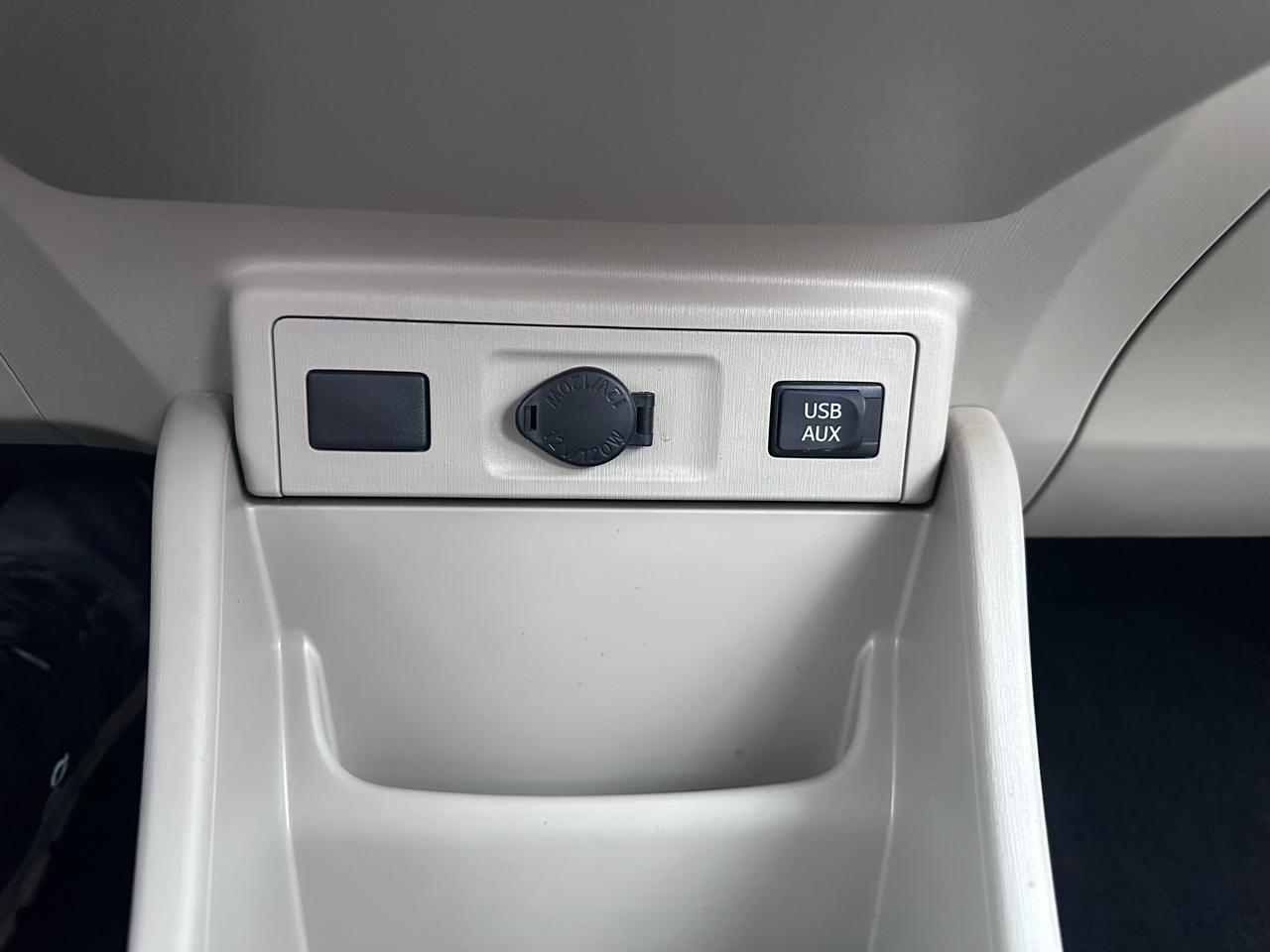 Toyota Prius V Three 2014