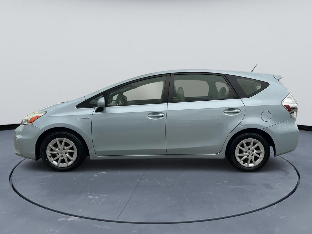Toyota Prius V Three 2014