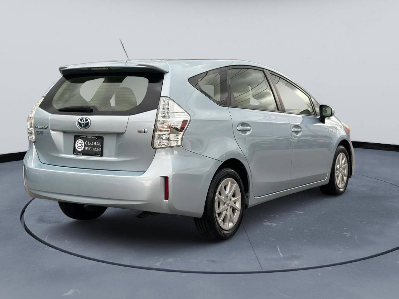 Toyota Prius V Three 2014