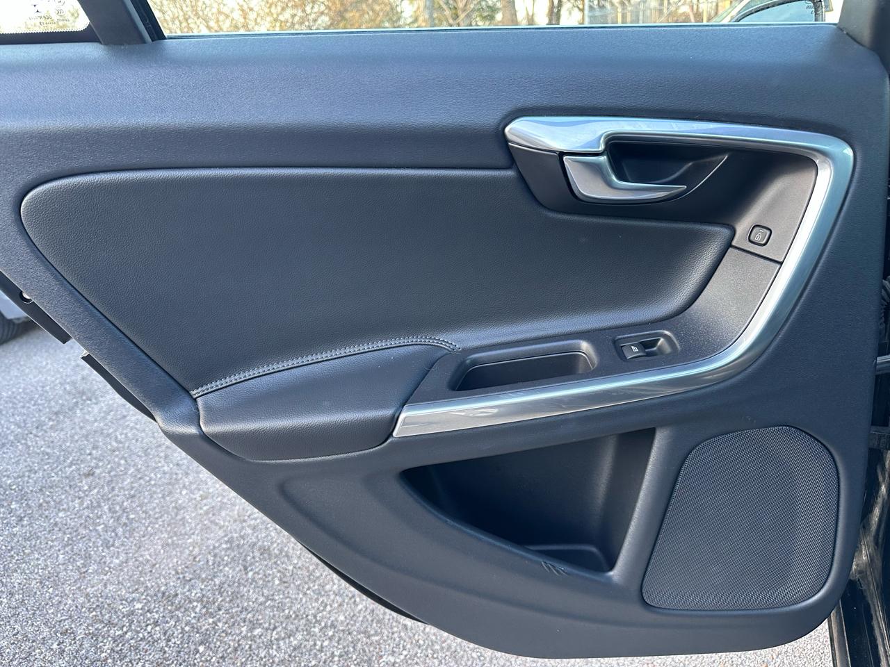 Volvo S60 2.5 Premier 4WD 2015