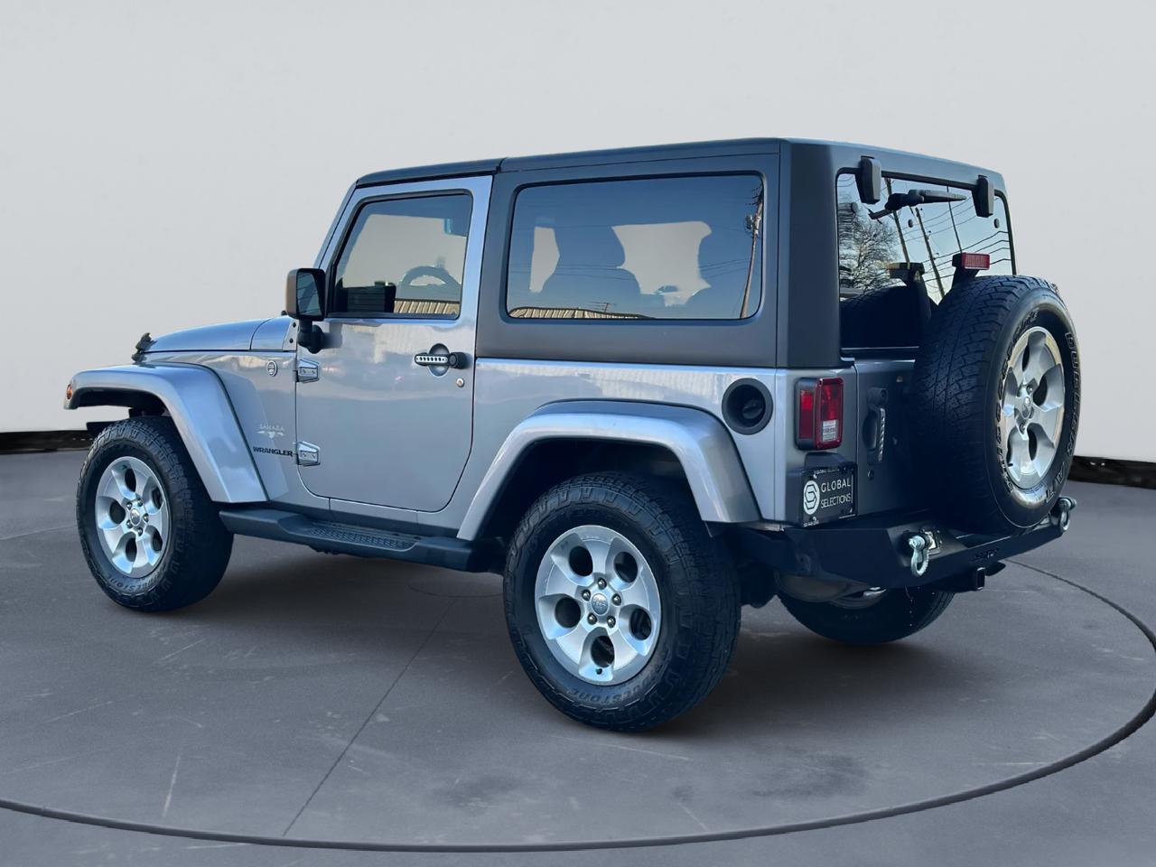 Jeep Wrangler Sahara 4WD 2013