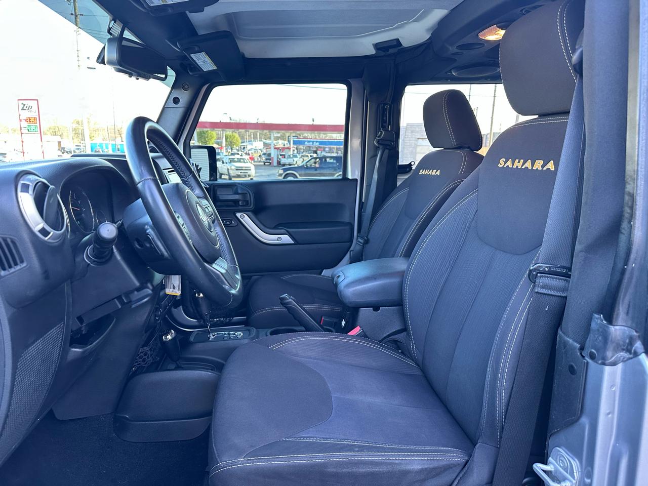 Jeep Wrangler Sahara 4WD 2013