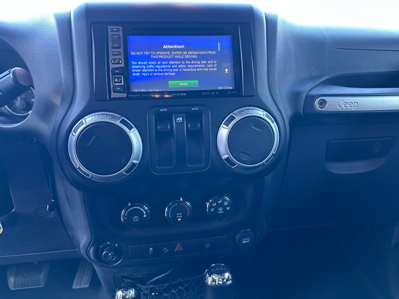 Jeep Wrangler Sahara 4WD 2013