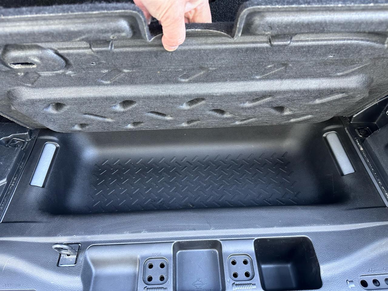 Jeep Wrangler Sahara 4WD 2013