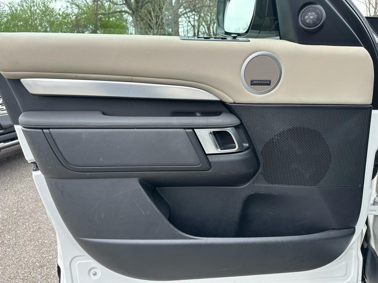 Land Rover Discovery Landmark Edition 2020