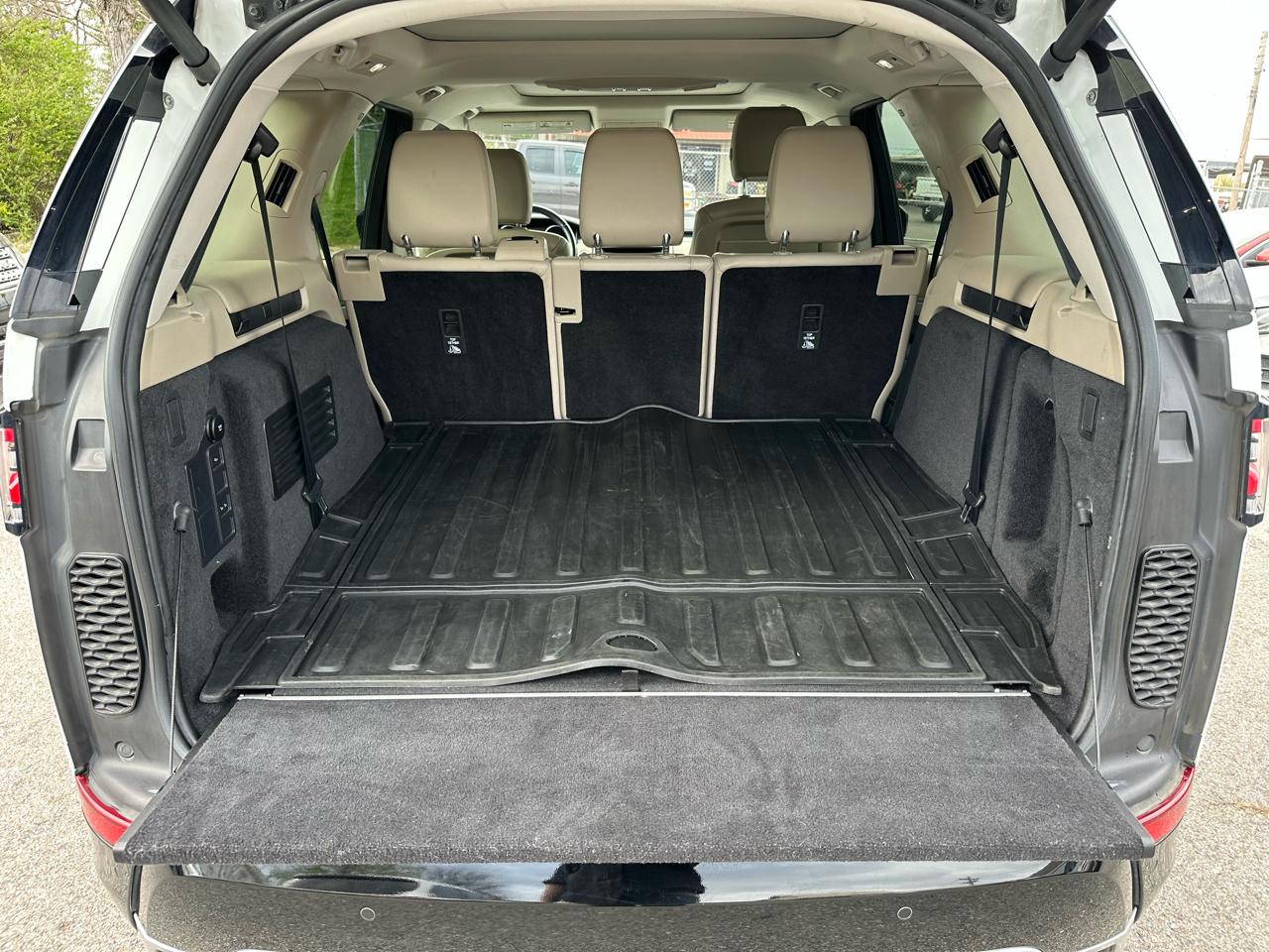 Land Rover Discovery Landmark Edition 2020