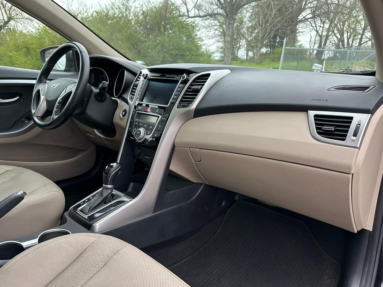 Hyundai Elantra GT A/T 2013