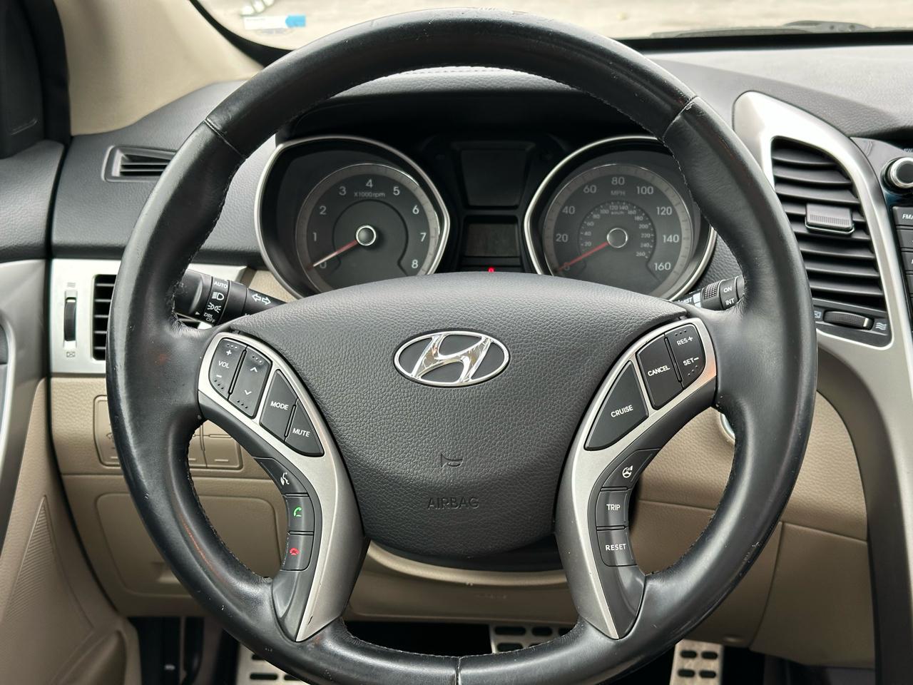 Hyundai Elantra GT A/T 2013