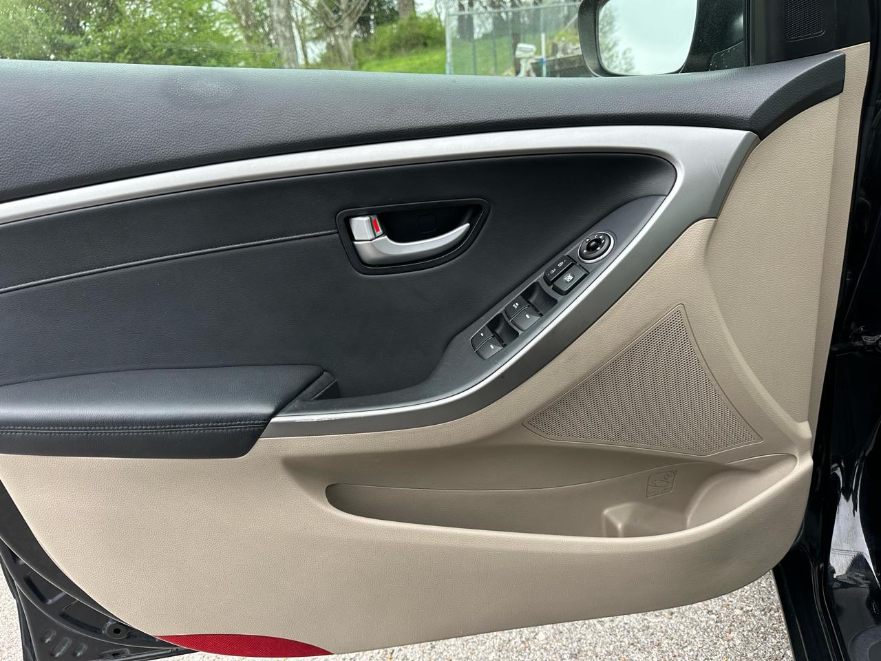 Hyundai Elantra GT A/T 2013