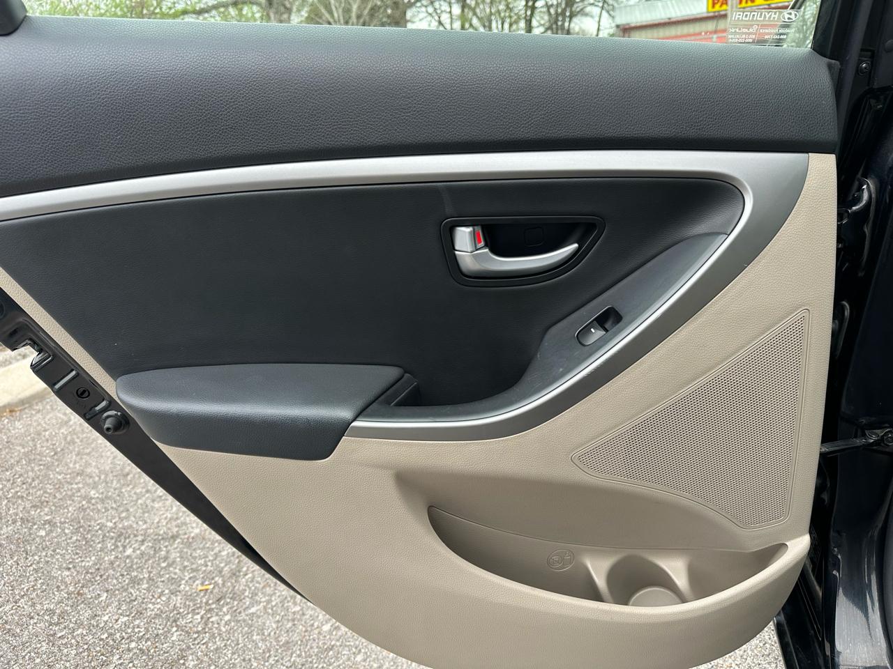 Hyundai Elantra GT A/T 2013