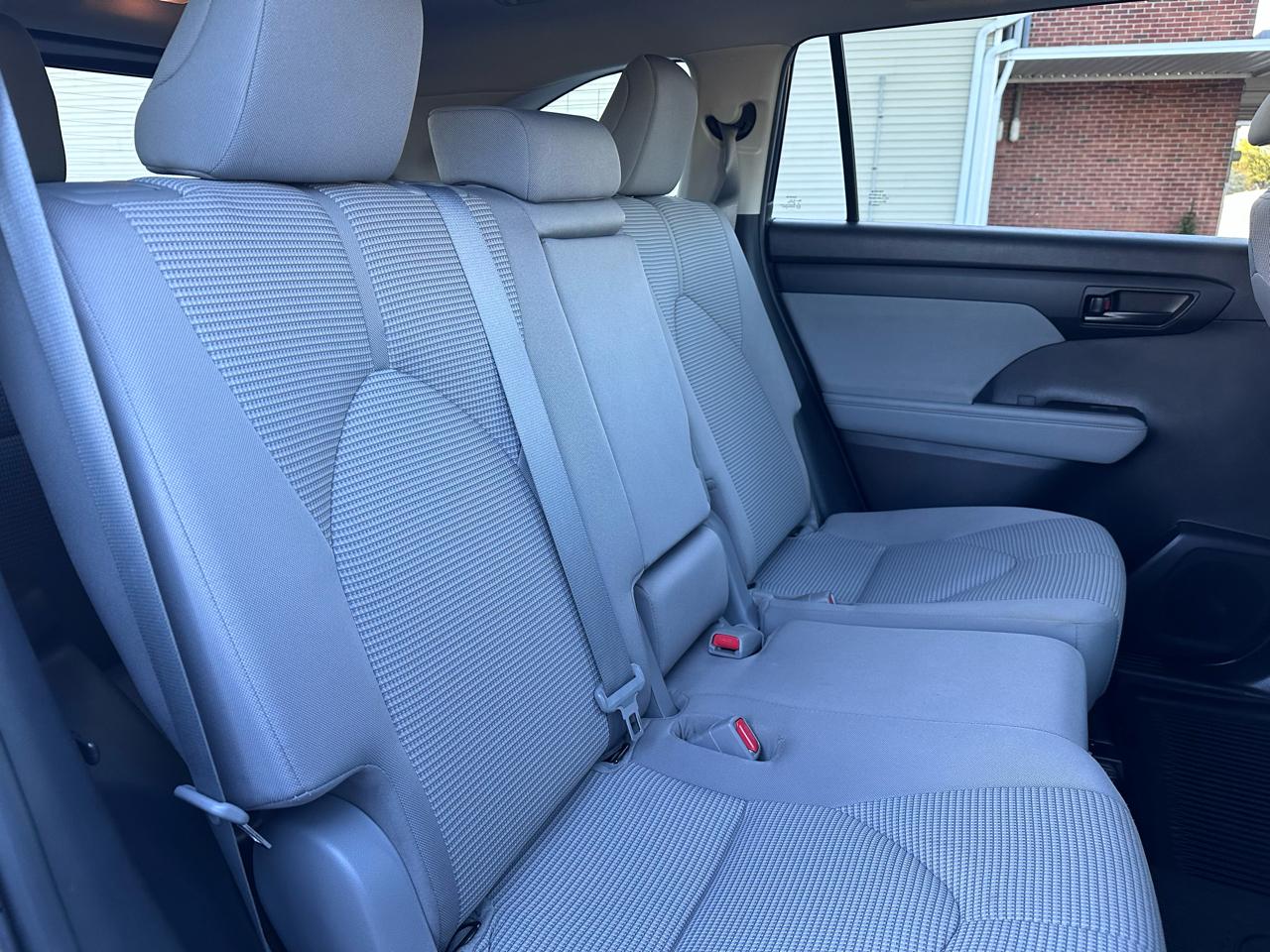 Toyota Highlander LE FWD V6 2020