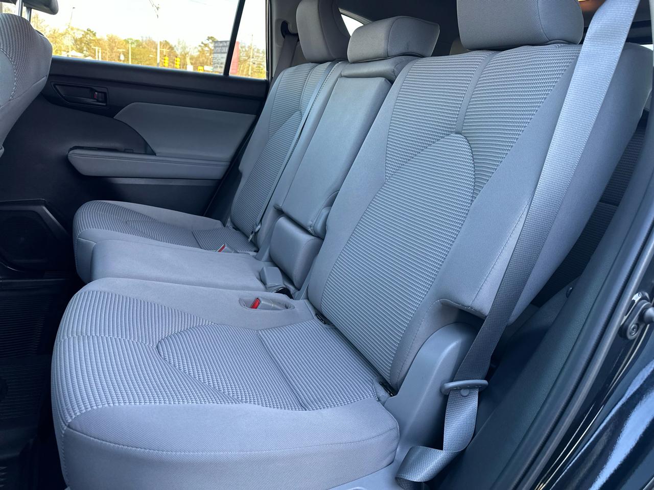 Toyota Highlander LE FWD V6 2020