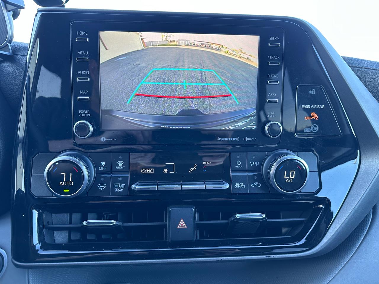 Toyota Highlander LE FWD V6 2020