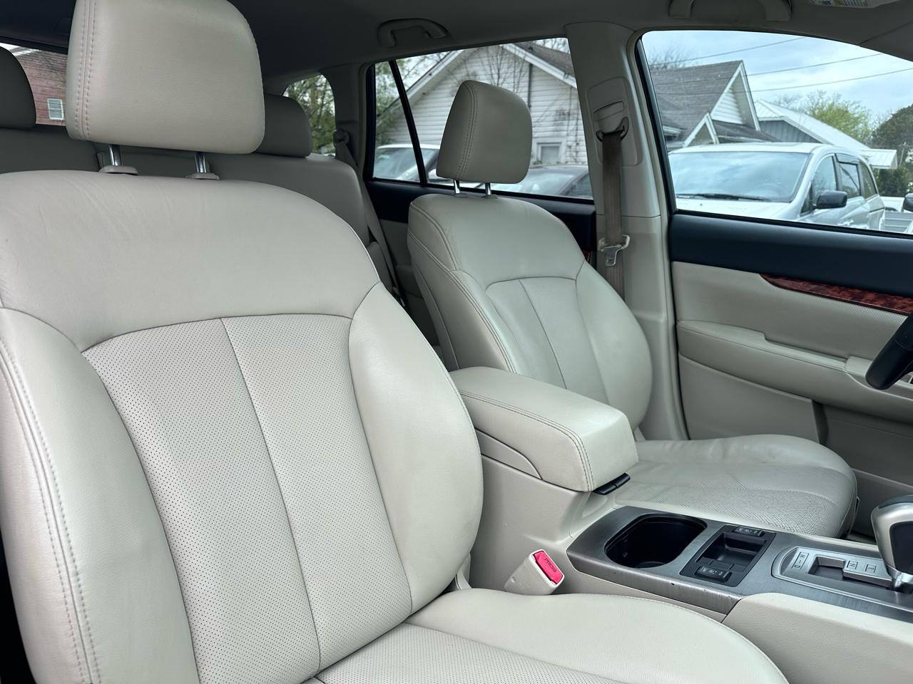 Subaru Outback 3.6R Limited 2011