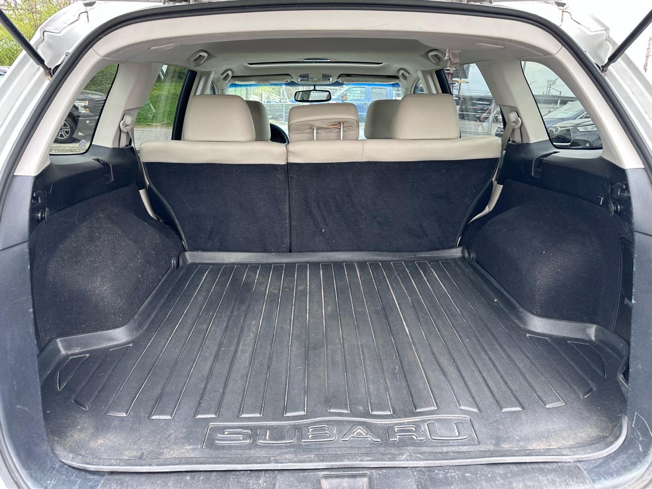 Subaru Outback 3.6R Limited 2011