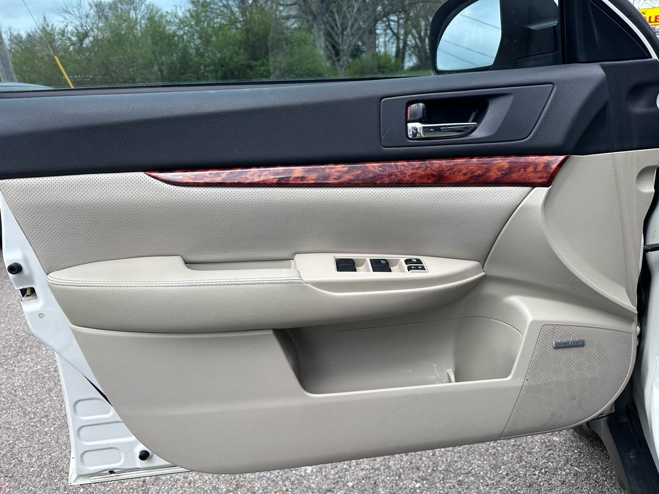 Subaru Outback 3.6R Limited 2011