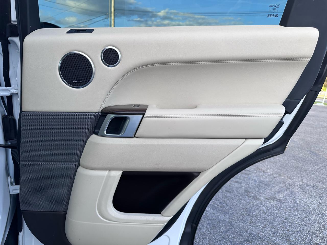 Land Rover Range Rover Sport 3.0L V6 Supercharged SE 2014