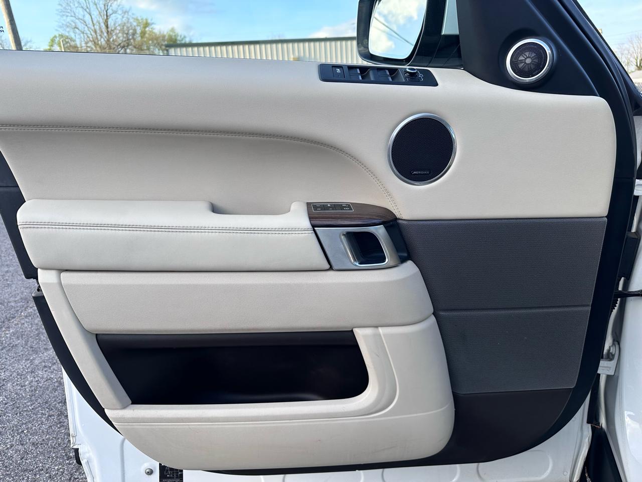 Land Rover Range Rover Sport 3.0L V6 Supercharged SE 2014