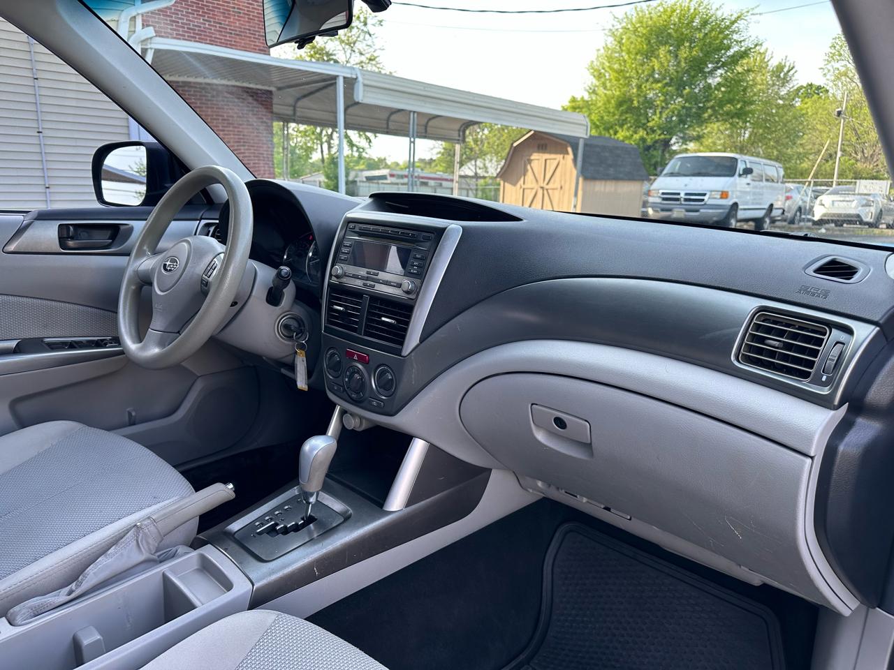 Subaru Forester 2.5X Touring 2011