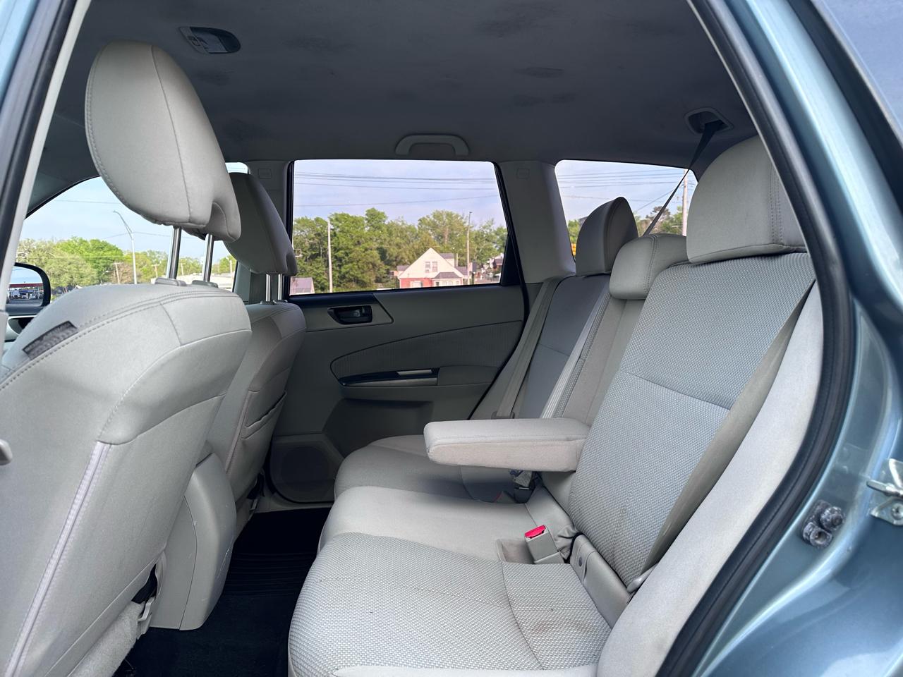 Subaru Forester 2.5X Touring 2011