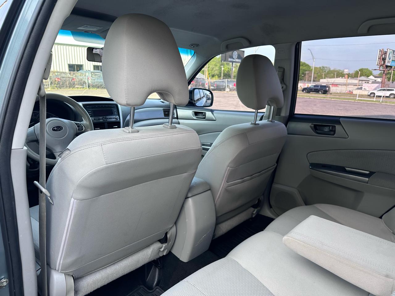 Subaru Forester 2.5X Touring 2011