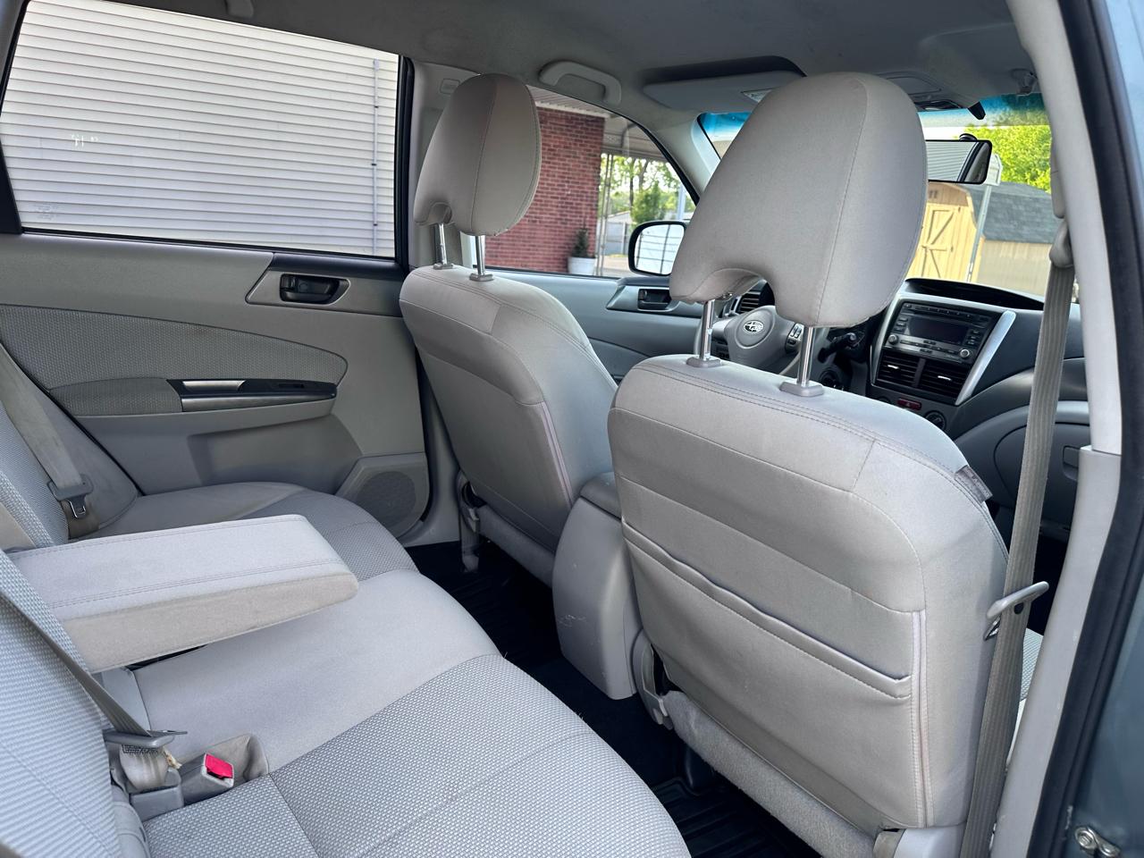 Subaru Forester 2.5X Touring 2011