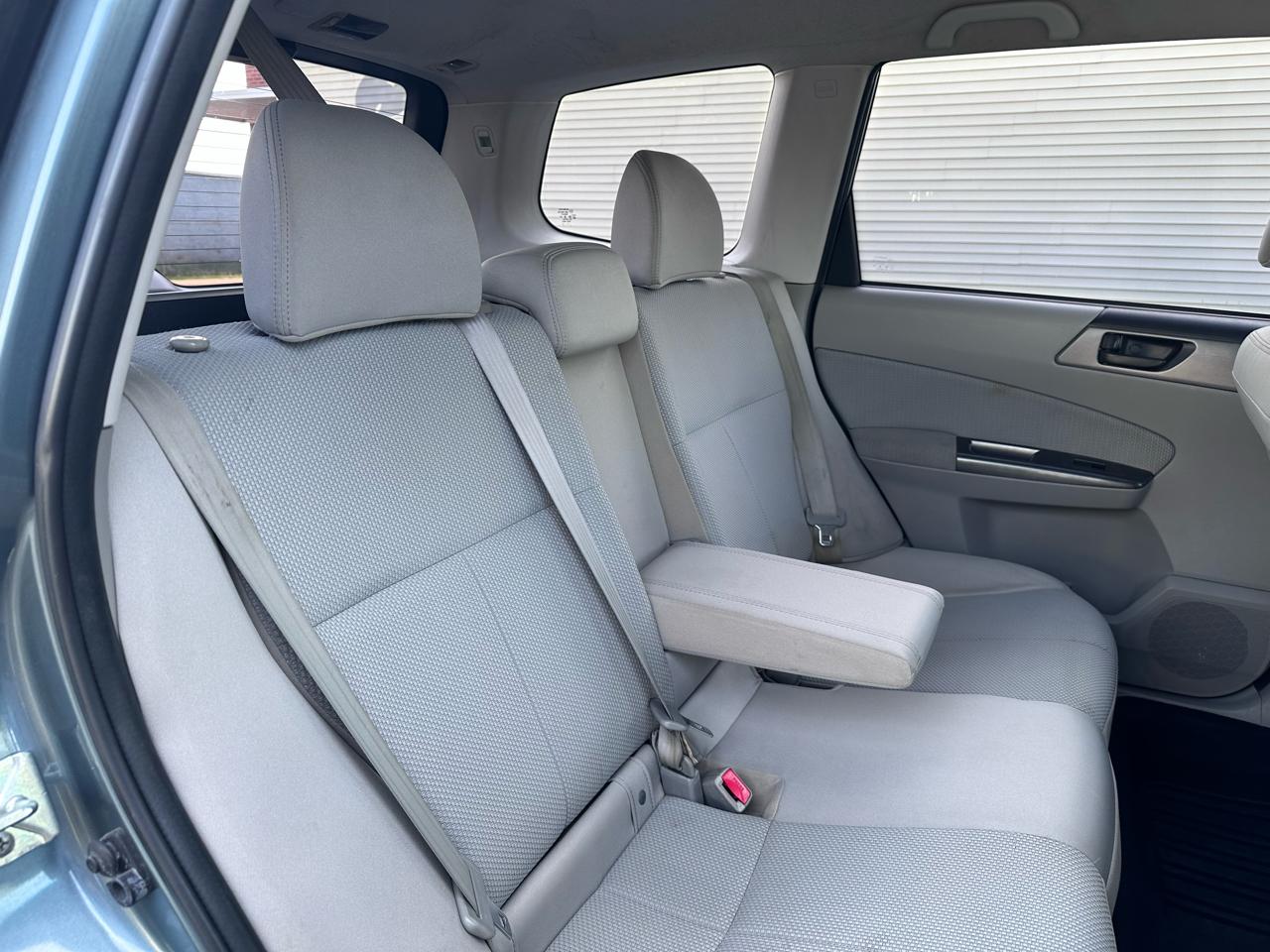 Subaru Forester 2.5X Touring 2011