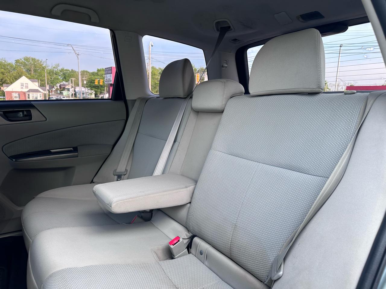 Subaru Forester 2.5X Touring 2011