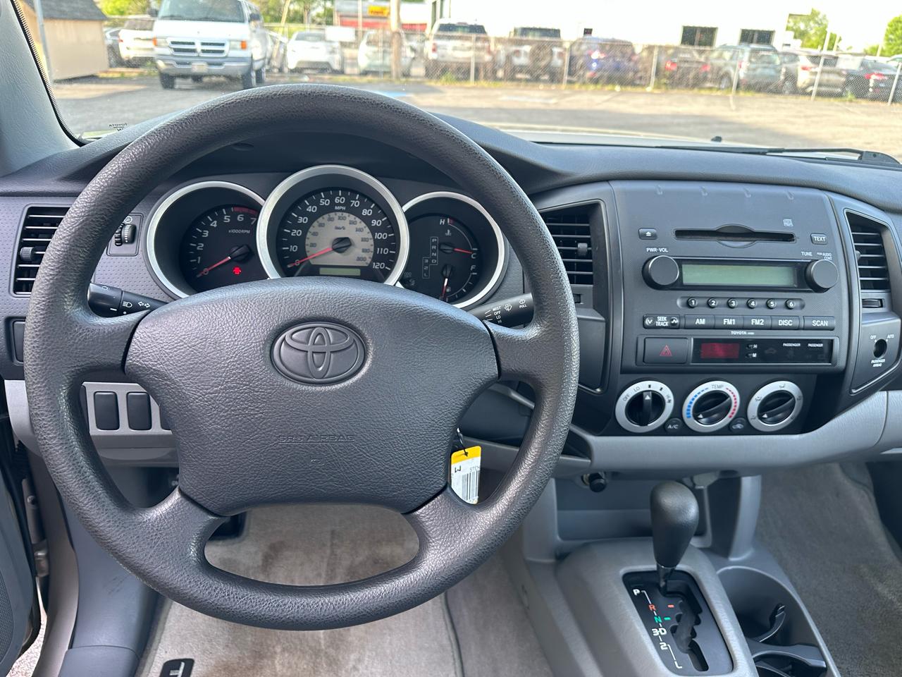 Toyota Tacoma Regular Cab 2WD 2006