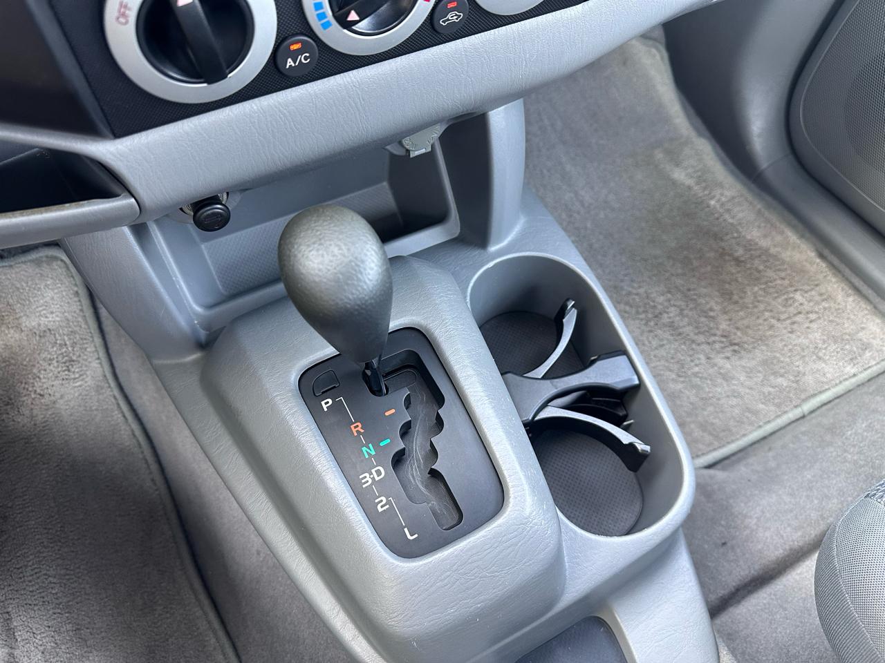 Toyota Tacoma Regular Cab 2WD 2006