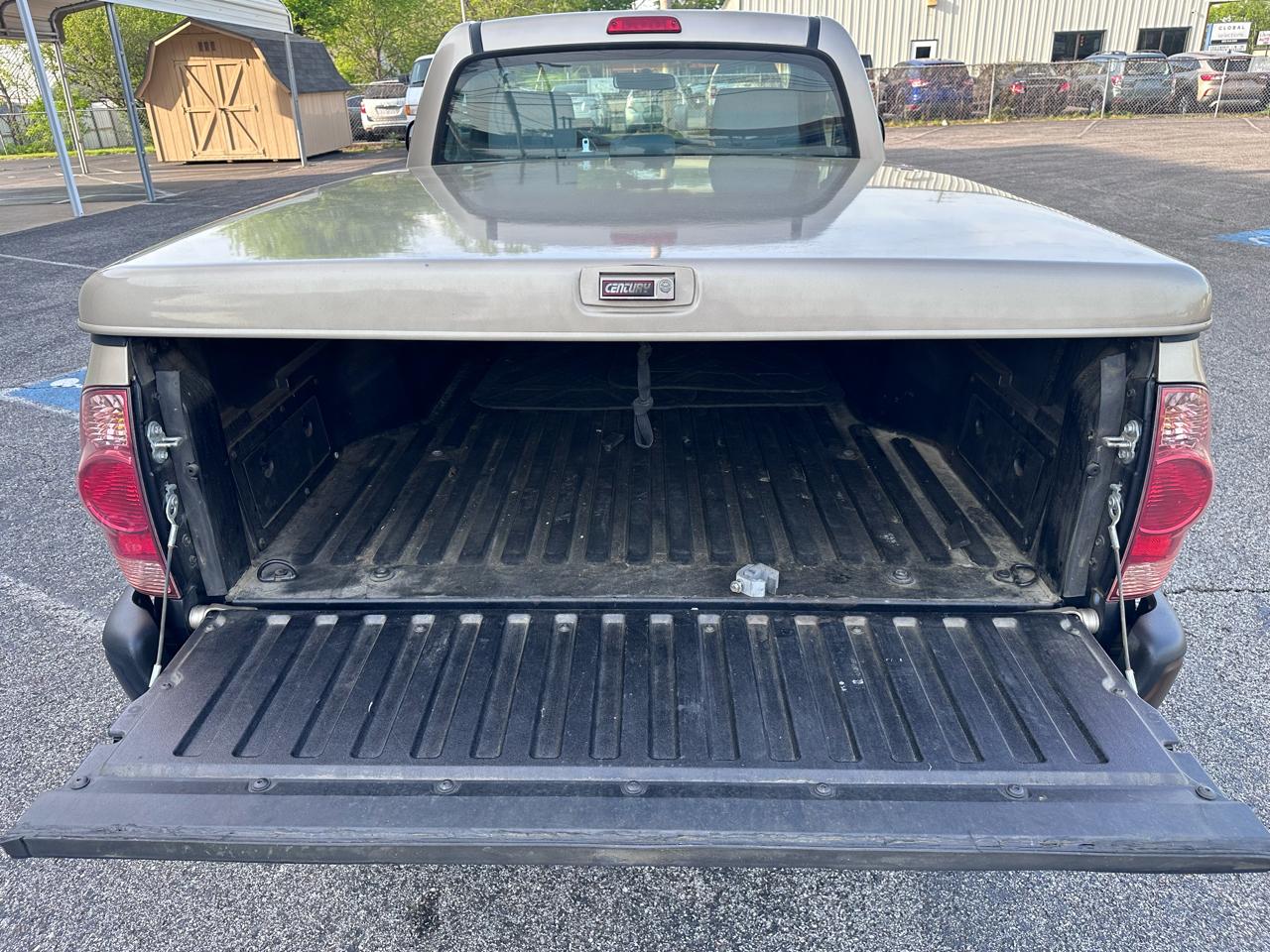 Toyota Tacoma Regular Cab 2WD 2006