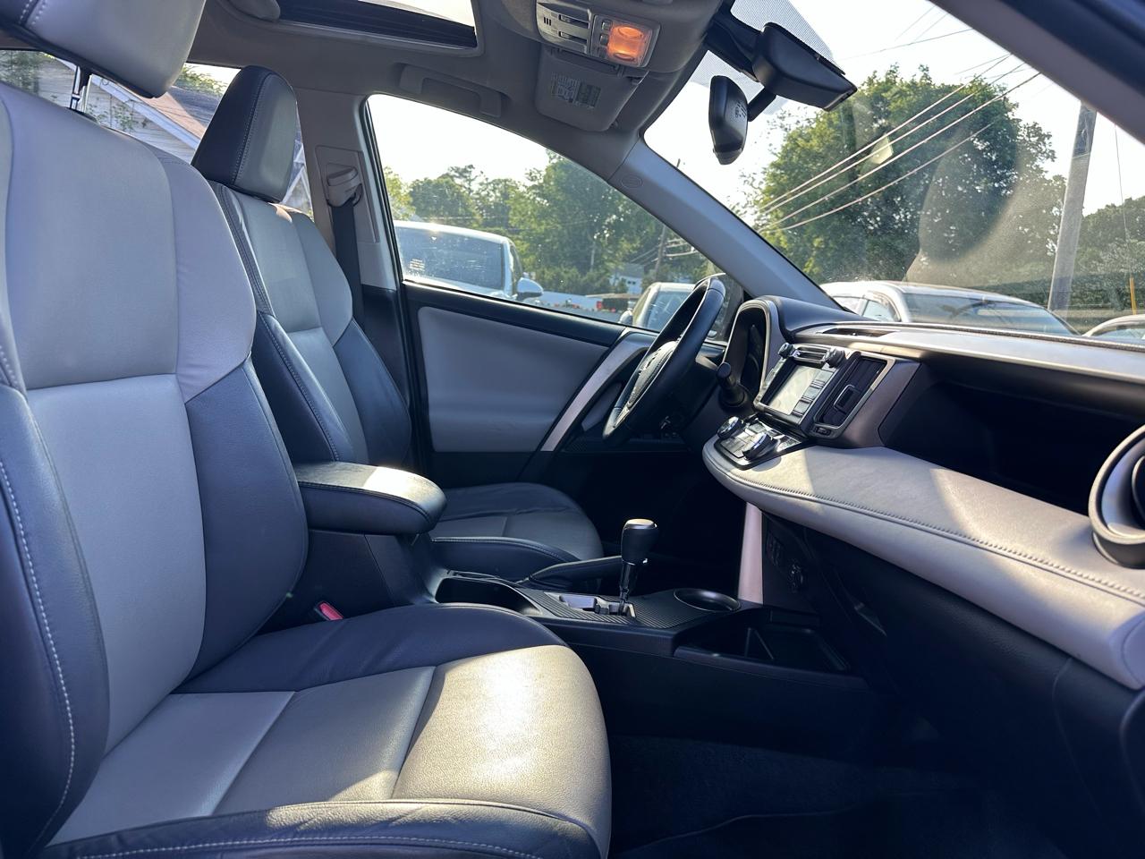 Toyota RAV4 Limited AWD 2015