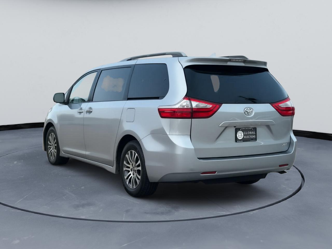 Toyota Sienna Limited Premium 7-Passenger 2018