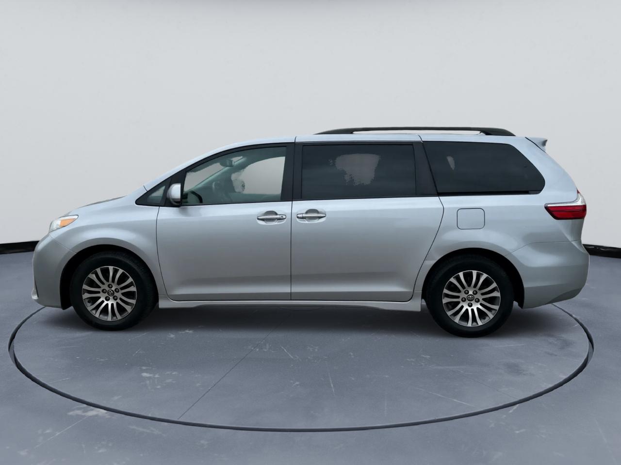 Toyota Sienna Limited Premium 7-Passenger 2018