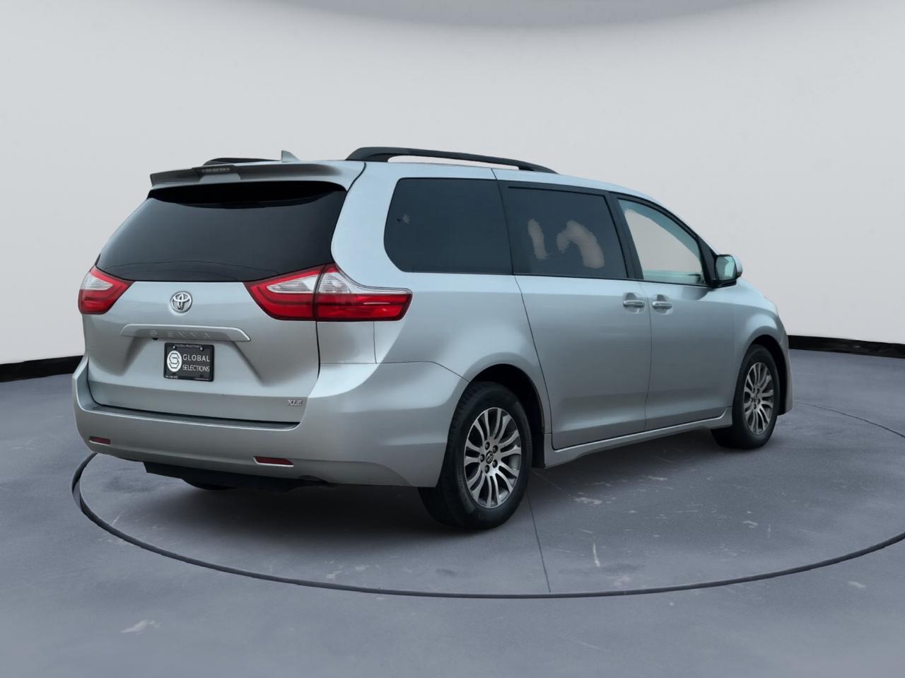 Toyota Sienna Limited Premium 7-Passenger 2018