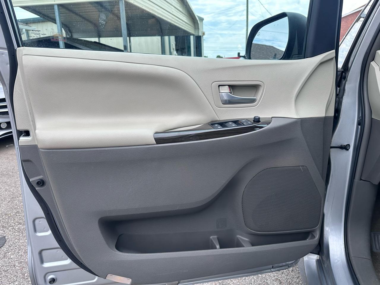 Toyota Sienna Limited Premium 7-Passenger 2018