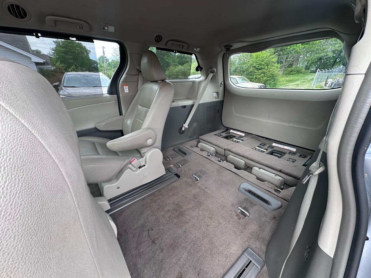 Toyota Sienna Limited Premium 7-Passenger 2018