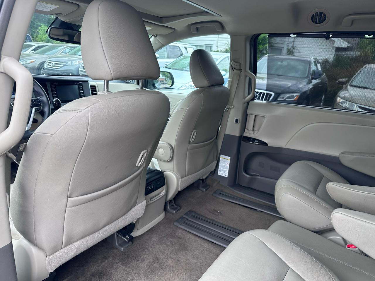 Toyota Sienna Limited Premium 7-Passenger 2018