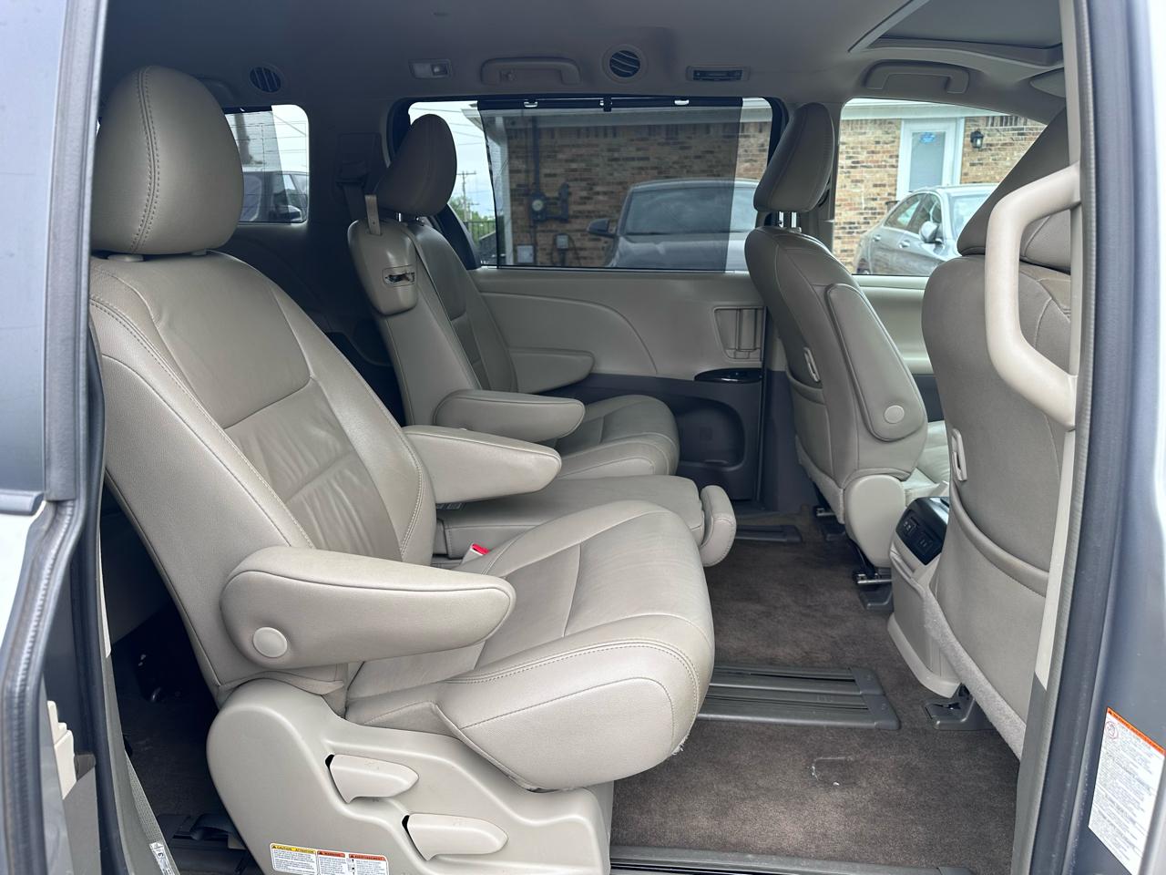 Toyota Sienna Limited Premium 7-Passenger 2018