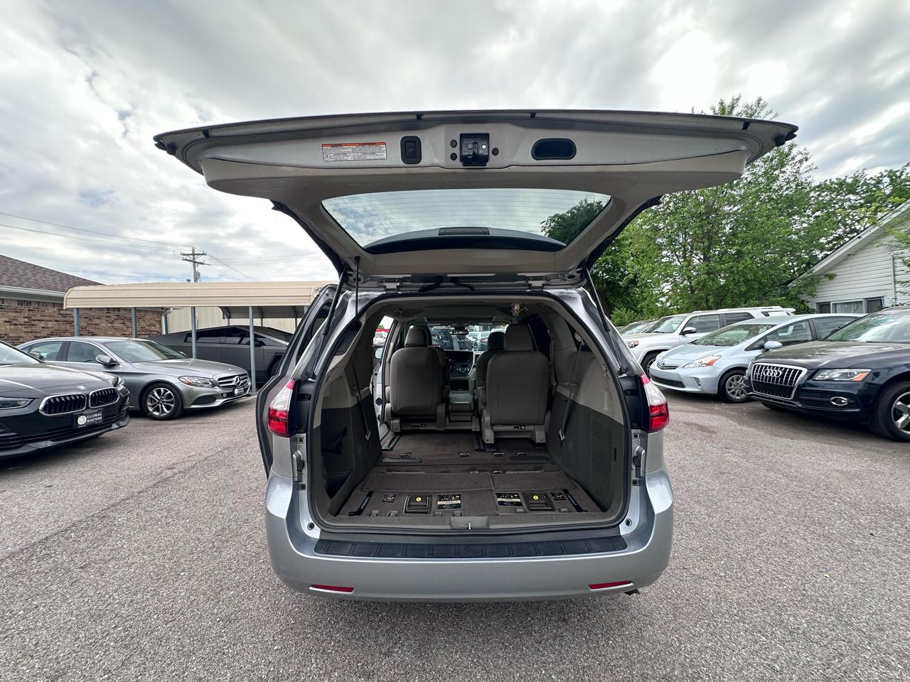 Toyota Sienna Limited Premium 7-Passenger 2018