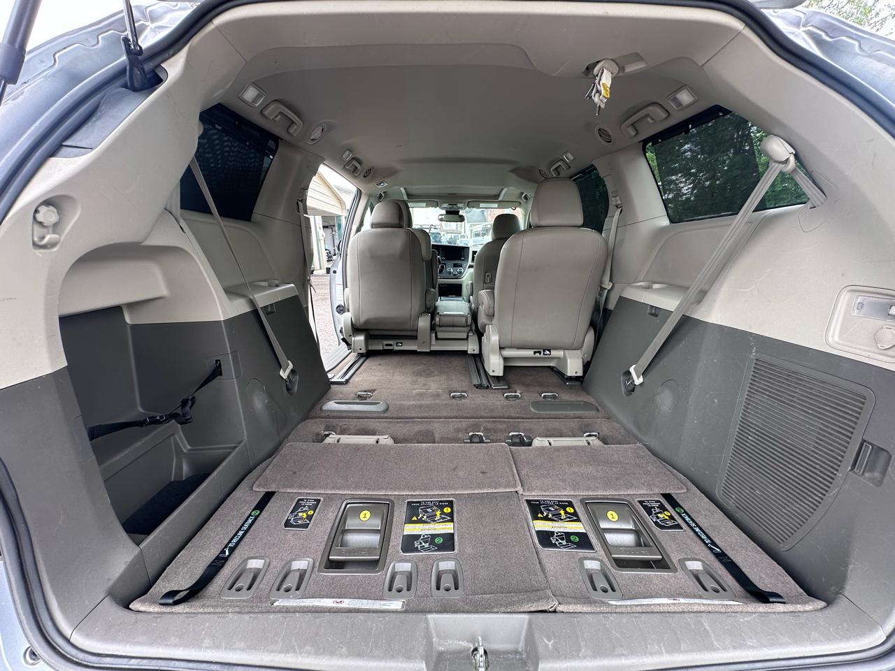 Toyota Sienna Limited Premium 7-Passenger 2018