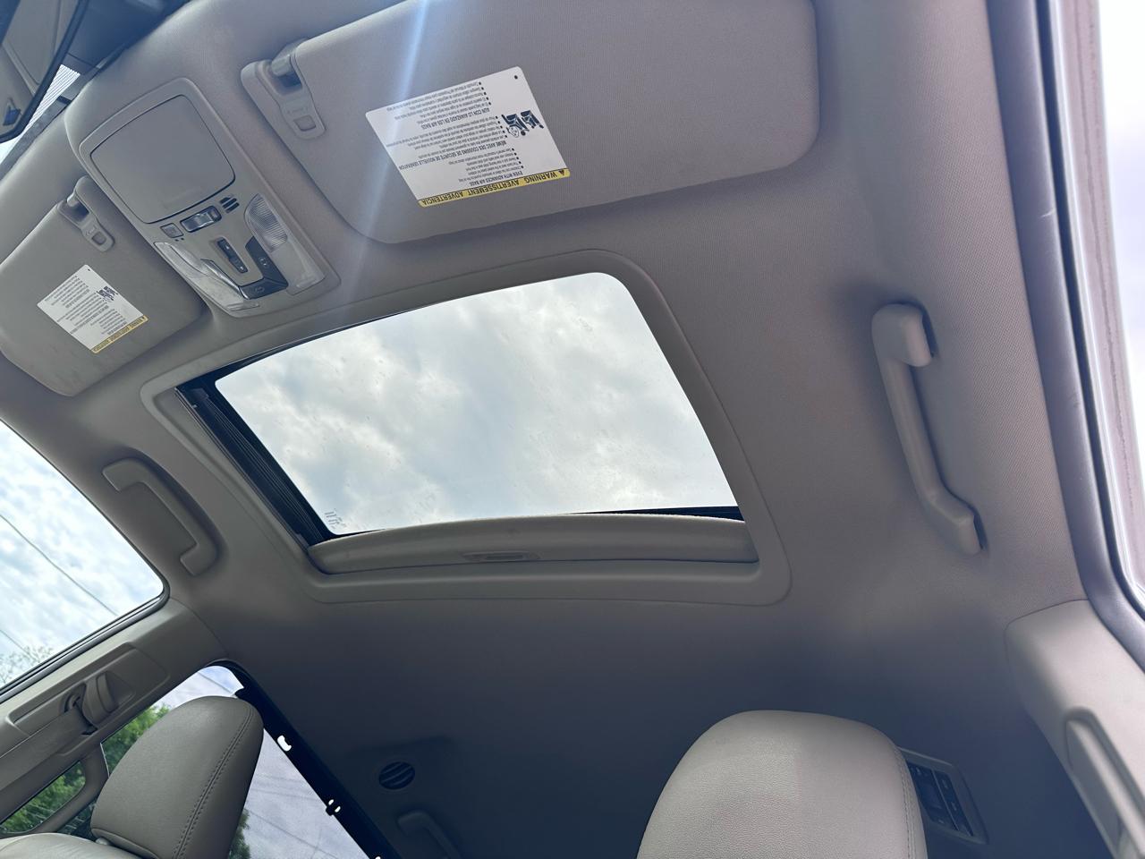 Toyota Sienna Limited Premium 7-Passenger 2018