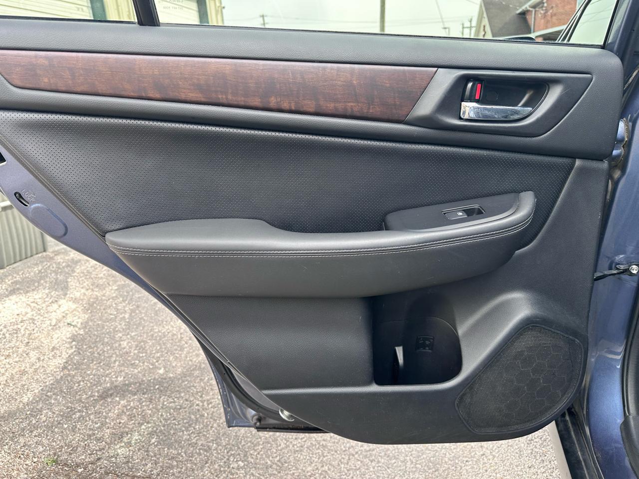 Subaru Outback 2.5i Limited 2015