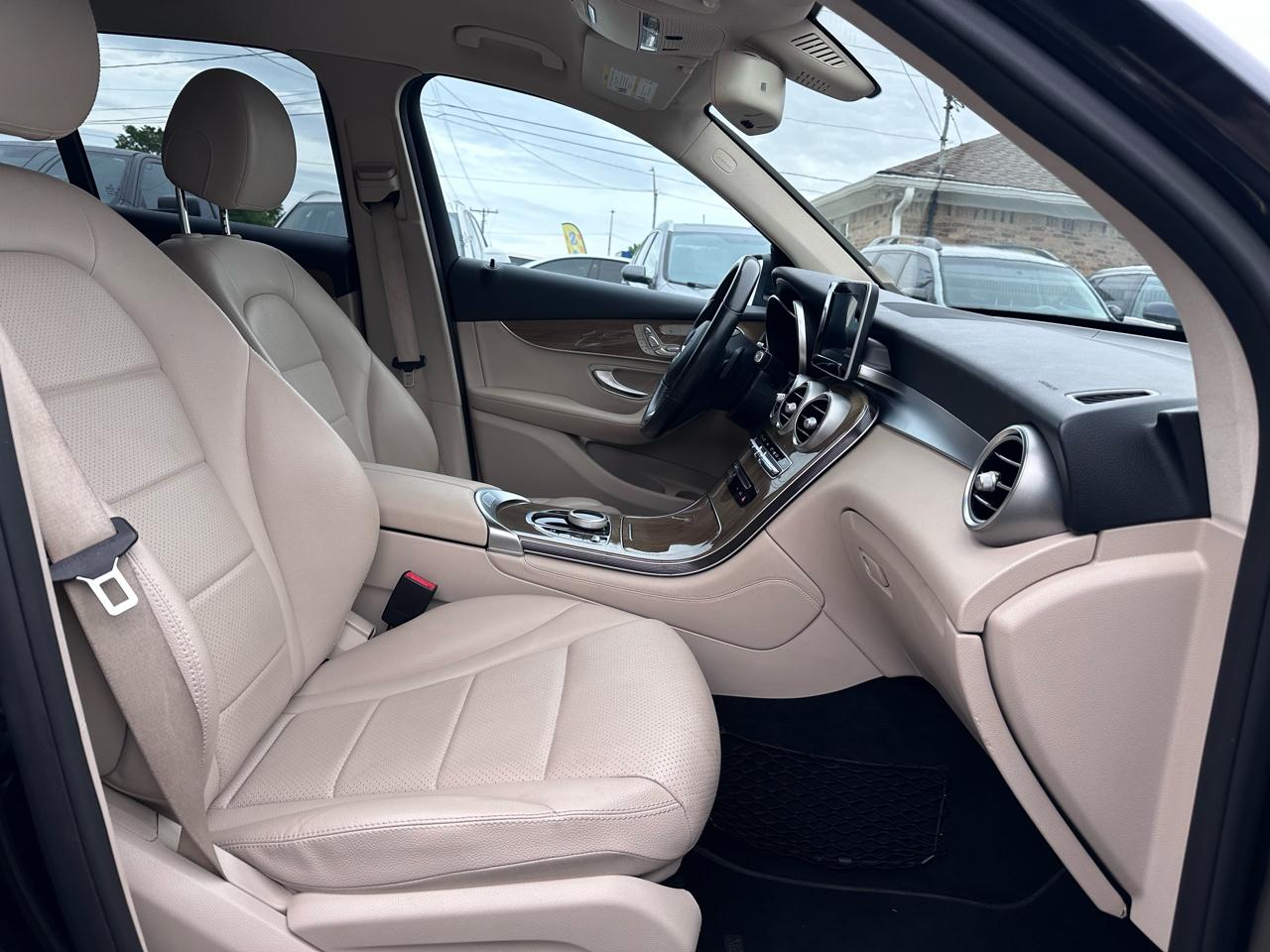 Mercedes-Benz GLC-Class GLC300 2018
